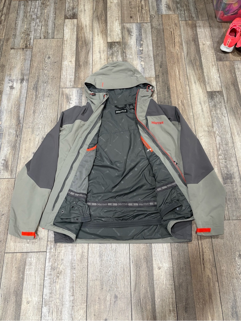 Marmot MemBrain Men’s Ski/Snowboard Jacket
